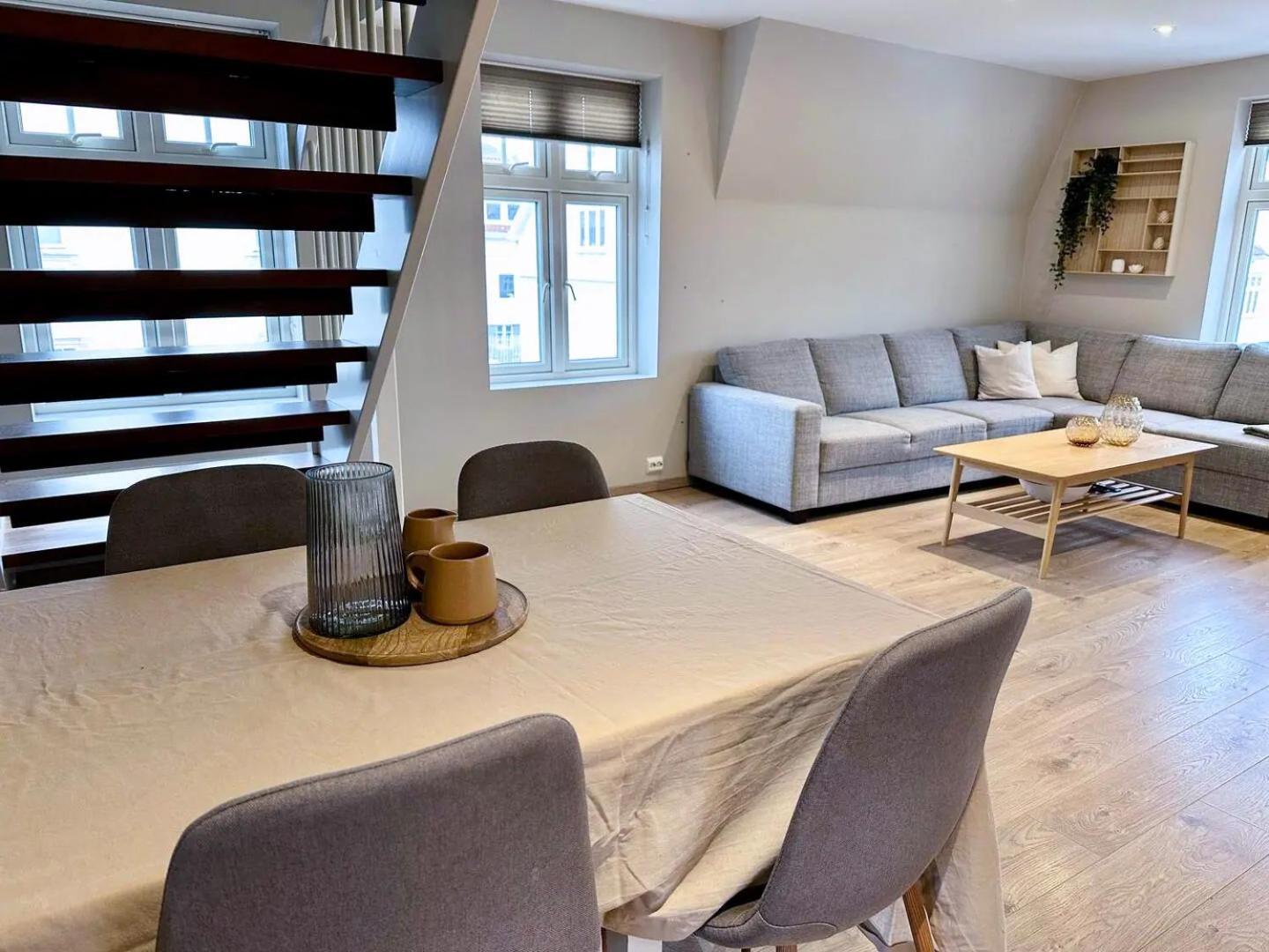 Apartamento Stylish & Bright Penthouse - Office - 5 Star Location! Egersund Exterior foto